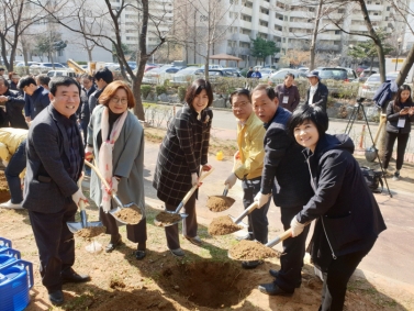 향기와 꽃이 있는 생활권 식목행사